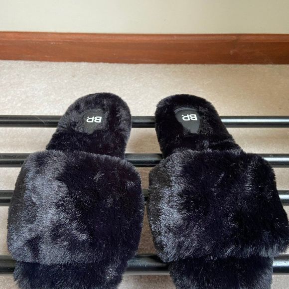 BP Shoes - BP Women Livie Fluffy Plush Slippers - BRAND NEW - NWOB